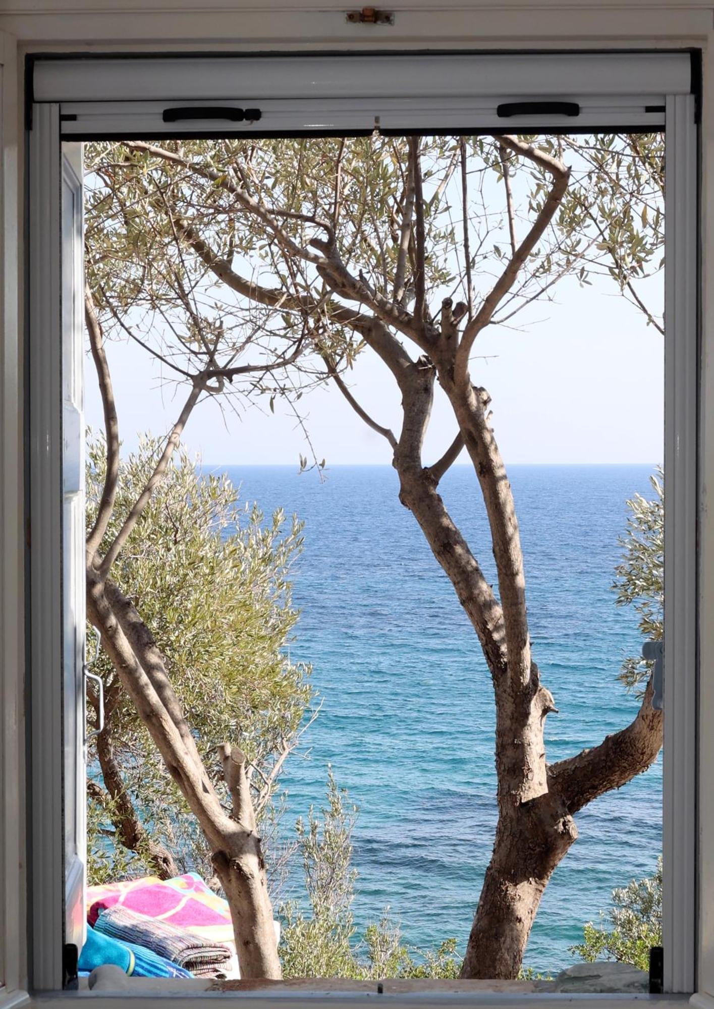 Δωμάτια Κόκκινος Πύργος Plomari Exterior foto