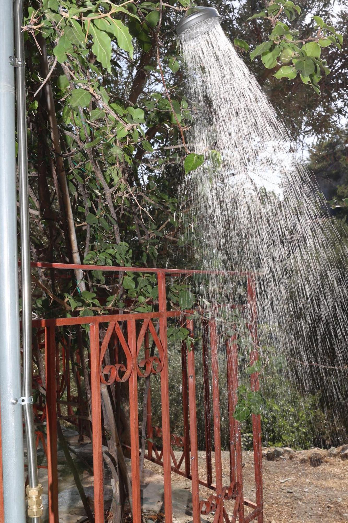 Δωμάτια Κόκκινος Πύργος Plomari Exterior foto
