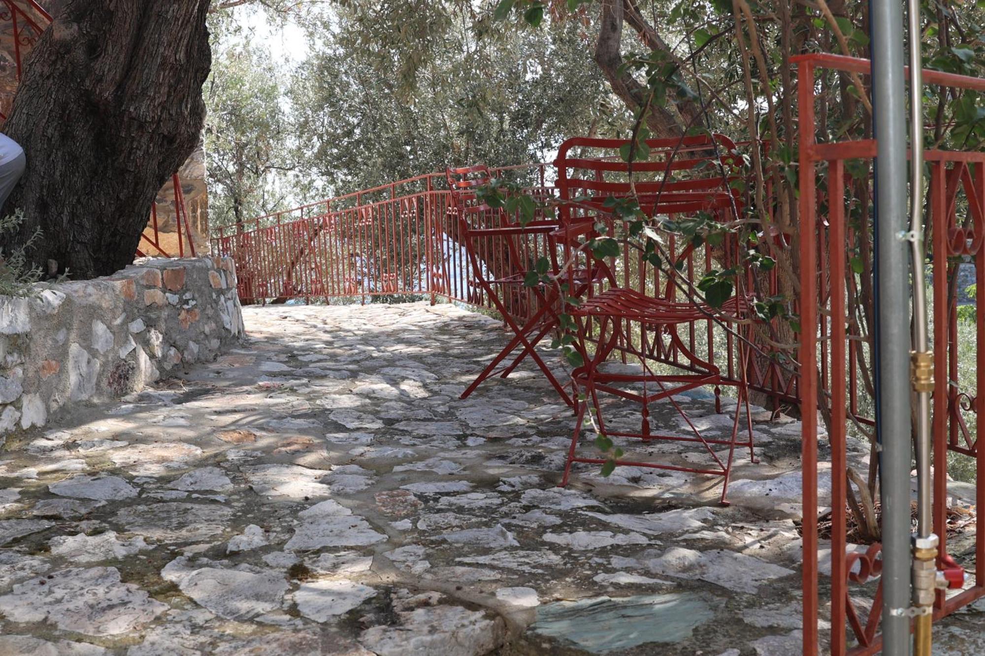 Δωμάτια Κόκκινος Πύργος Plomari Exterior foto